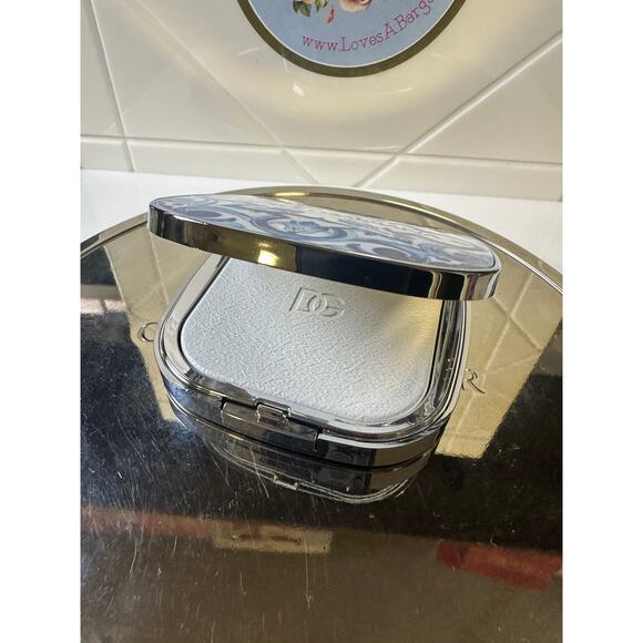 Dolce & Gabbana Solar Glow Bare Skin Beautifier Universal Blurring Powder - NEW - Picture 3 of 4